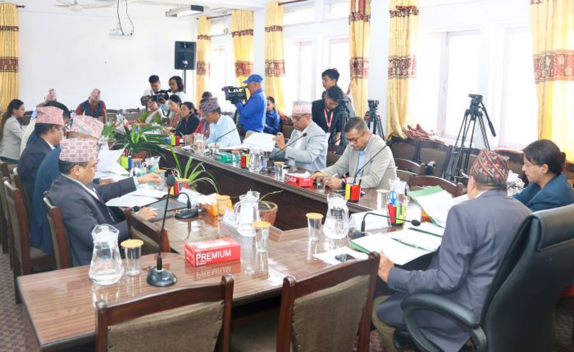 आईपीओ निष्कासनमा रोक लगाउने लेखासमितिको निर्देशनविरुद्ध अर्थसमितिमा उजुरी